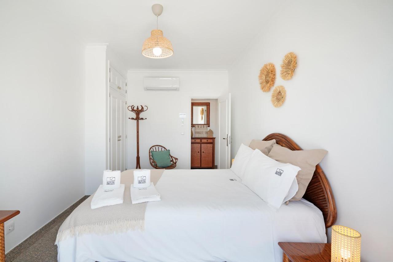 Costa Beach Apartment By The Portuguese Butler Costa de Caparica Exteriör bild