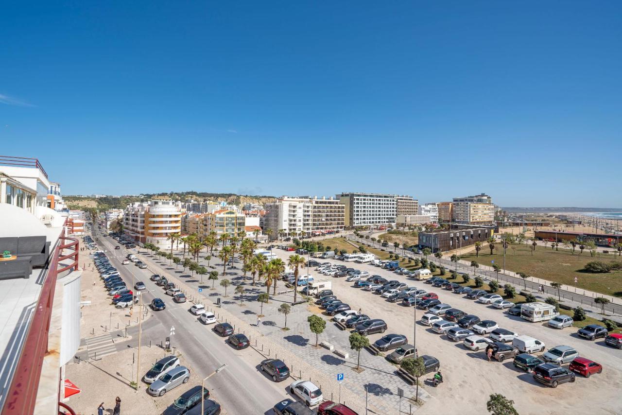 Costa Beach Apartment By The Portuguese Butler Costa de Caparica Exteriör bild