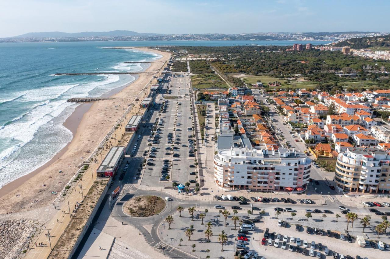 Costa Beach Apartment By The Portuguese Butler Costa de Caparica Exteriör bild